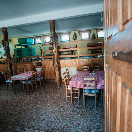Moara De Piatra Hotell Carta  Eksteriør bilde