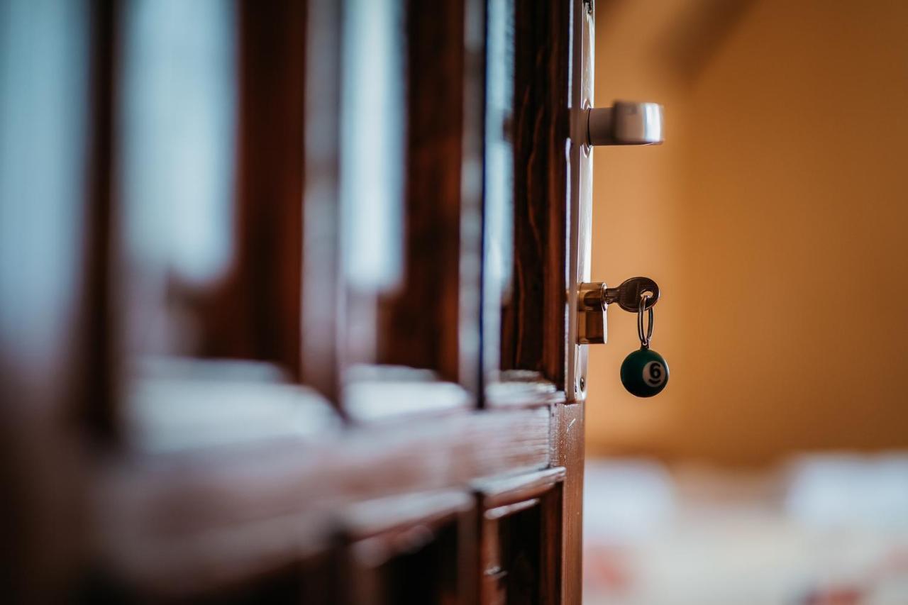 Moara De Piatra Hotell Carta  Eksteriør bilde