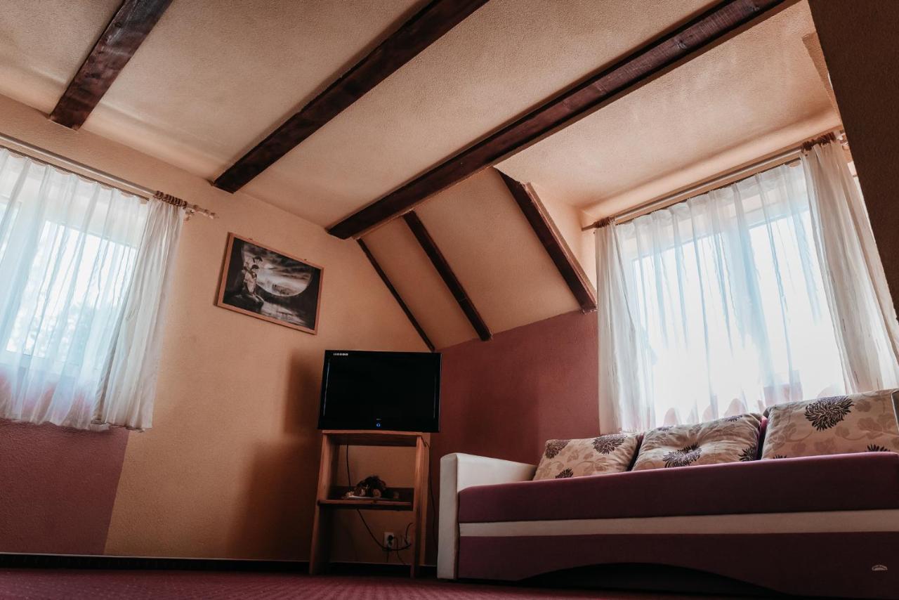 Moara De Piatra Hotell Carta  Eksteriør bilde